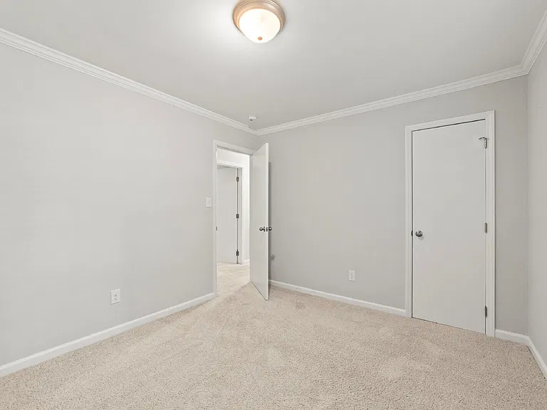 3921 Bamburgh Ln — Photo 22