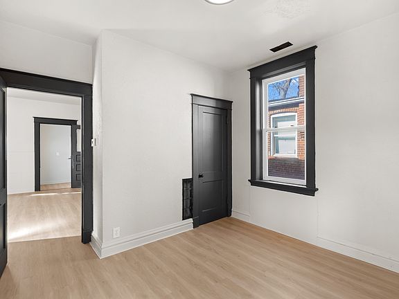5th image of 3724 Winnebago St Floor 2