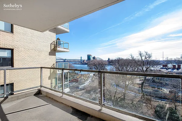 Sold by Sotheby's International Realty | media 26