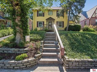 823 S 60th St, Omaha, NE 68106