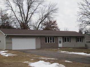 31515 Rum River Dr NE, Cambridge, MN 55008
