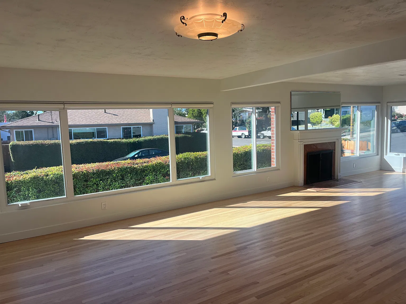 4 bed, 2250 sqft, $5,500 — Photo 3