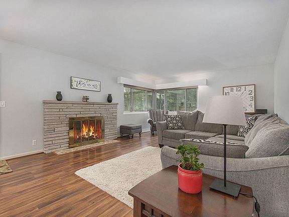 4th image of 4025 Chilton Dr