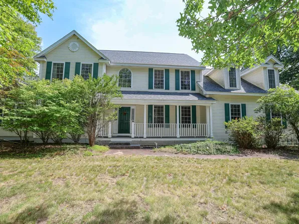 89 Seaverns Bridge Road, Amherst, NH 03031