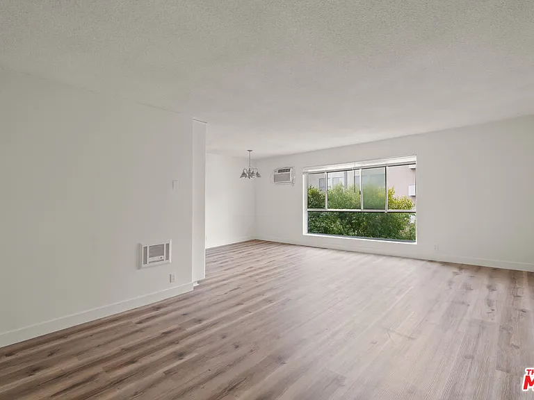 10653 Holman Ave #4 — Photo 2