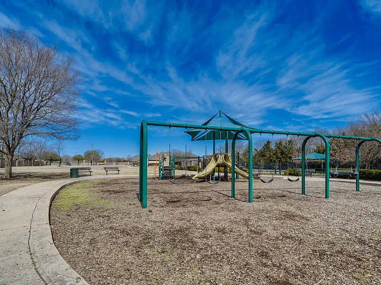 707 Gatecrest Dr — Photo 34