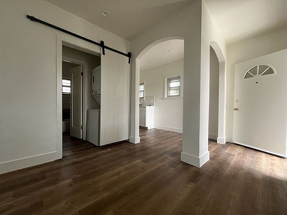 3rd image of 218 W Sunkist St #0