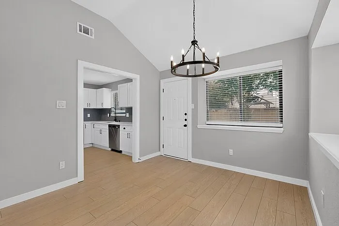3701 University Dr — Photo 17