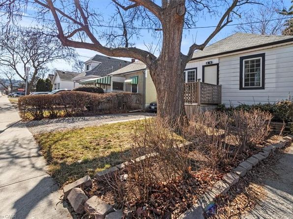 29 Wexford Ave N, Hamilton, ON L8H 4M2