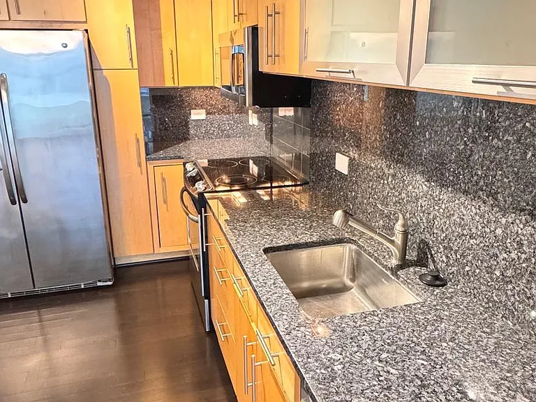 1025 1st St SE #614 — Photo 3