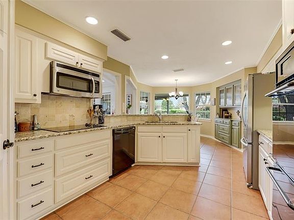 4th image of 2505 Canyon Creek Dr