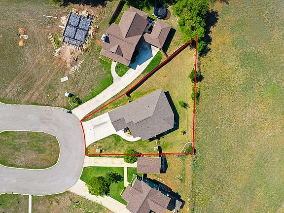 3rd image of 307 Sage Cir