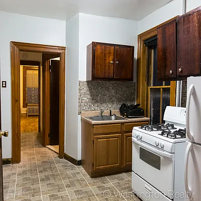 Rented by Washington Realty Corp. | media 7