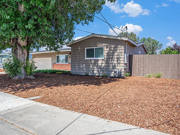 3rd image of 1731 Gelbke Ln