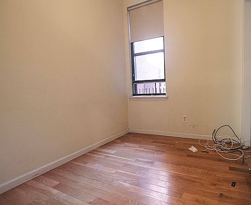 4th image of 216 W 16th St #2C