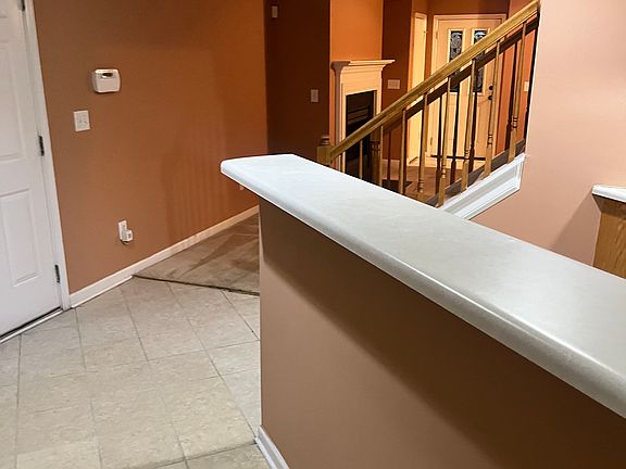 5th image of 827 Statler Dr