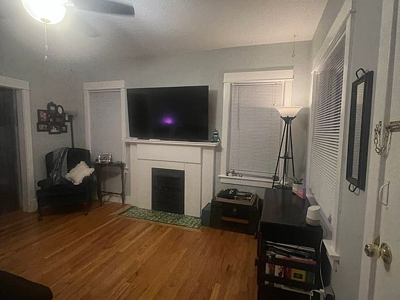 2nd image of 1013 W 39th St