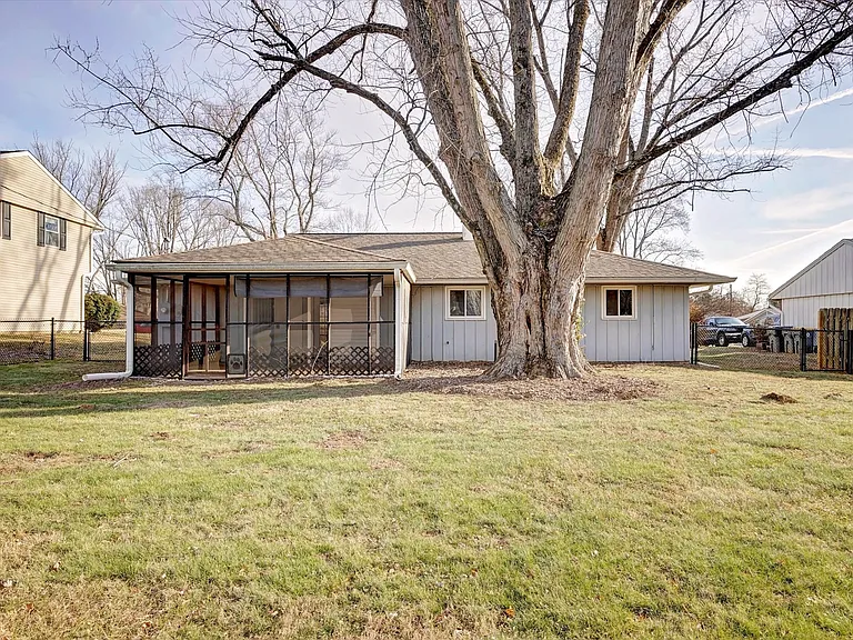 3515 N Stoneycrest Rd — Photo 26