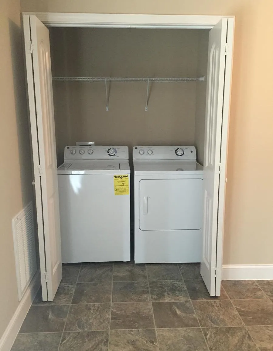 2 bed, 2.5 bath, 1160 sqft, $1,600 — Photo 4