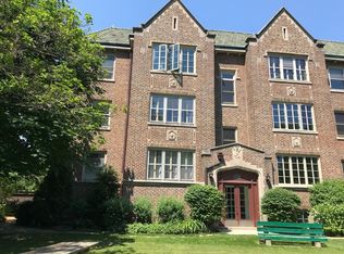 1210 Central St APT 3S, Evanston, IL 60201
