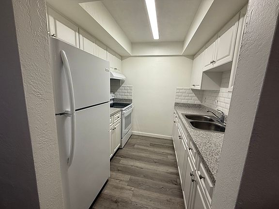 5th image of 3160 36th St N APT 215