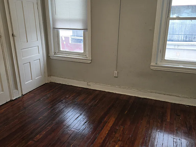 1327 N 49th St #1 — Photo 5