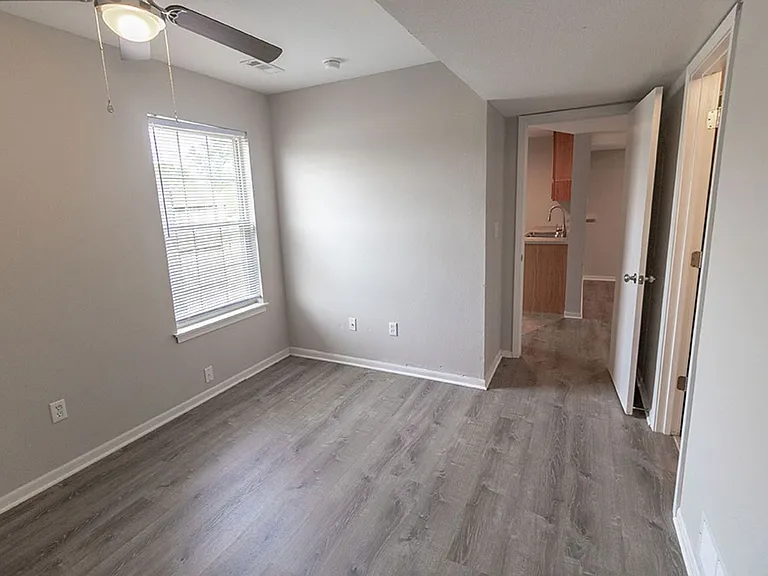 5209-5211 Currituck Ln — Photo 14