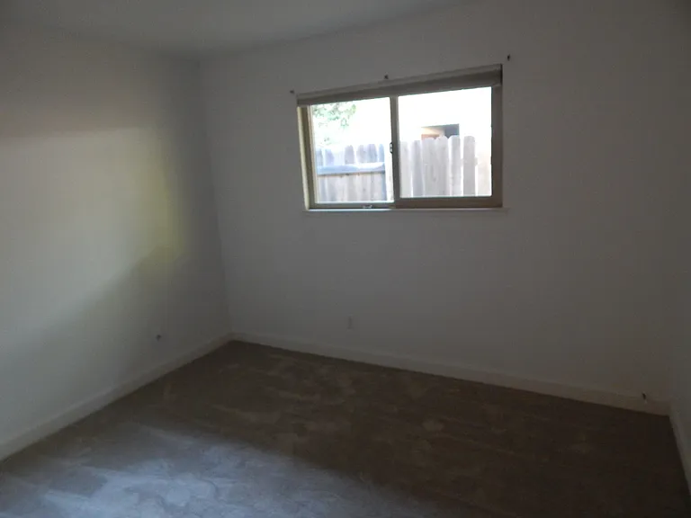 3339 Laguna Ave — Photo 17