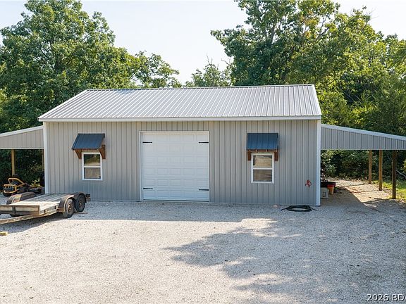5th image of 22 Bluff Dr