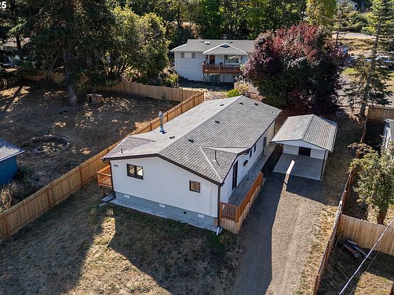 2nd image of 29590 Fir St