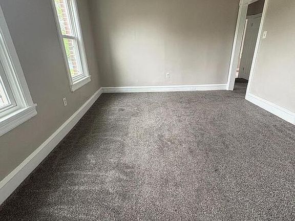 5th image of 201 Lincoln Ave APT 2