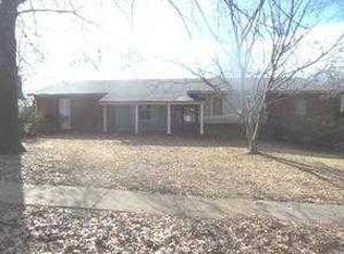 12797 Merribrook Dr, Florissant, MO 63033