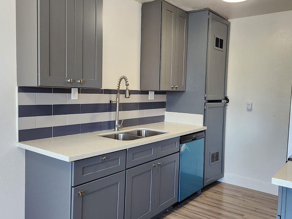 1st image of 721 W 81st St APT 6