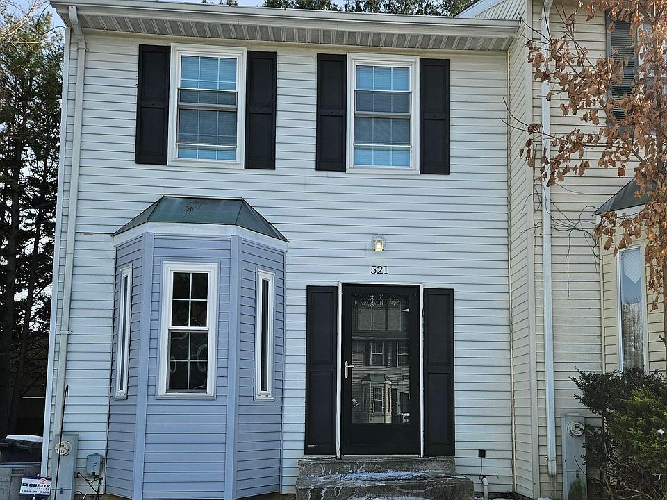 1st image of 521 Park Manor Cir