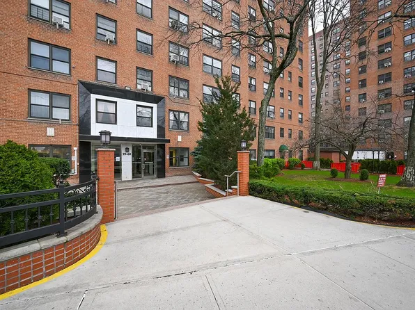 99-60 63rd Rd APT 5Z, Rego Park, NY 11374