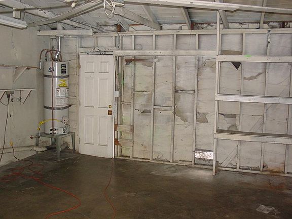 5th image of 4937 Glickman Ave #1