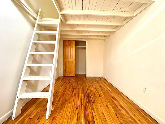 Rented by Oxford Property Group | media 6