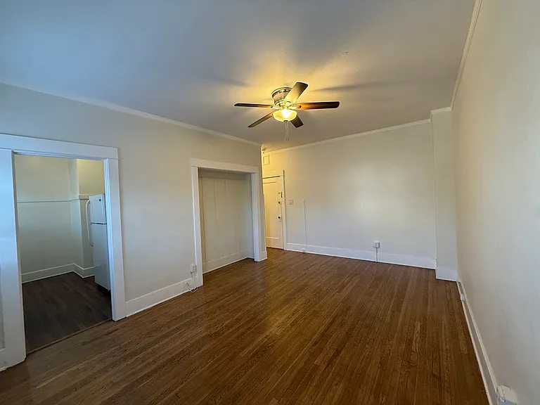 1441 Edgecliffe Dr #21 — Photo 2