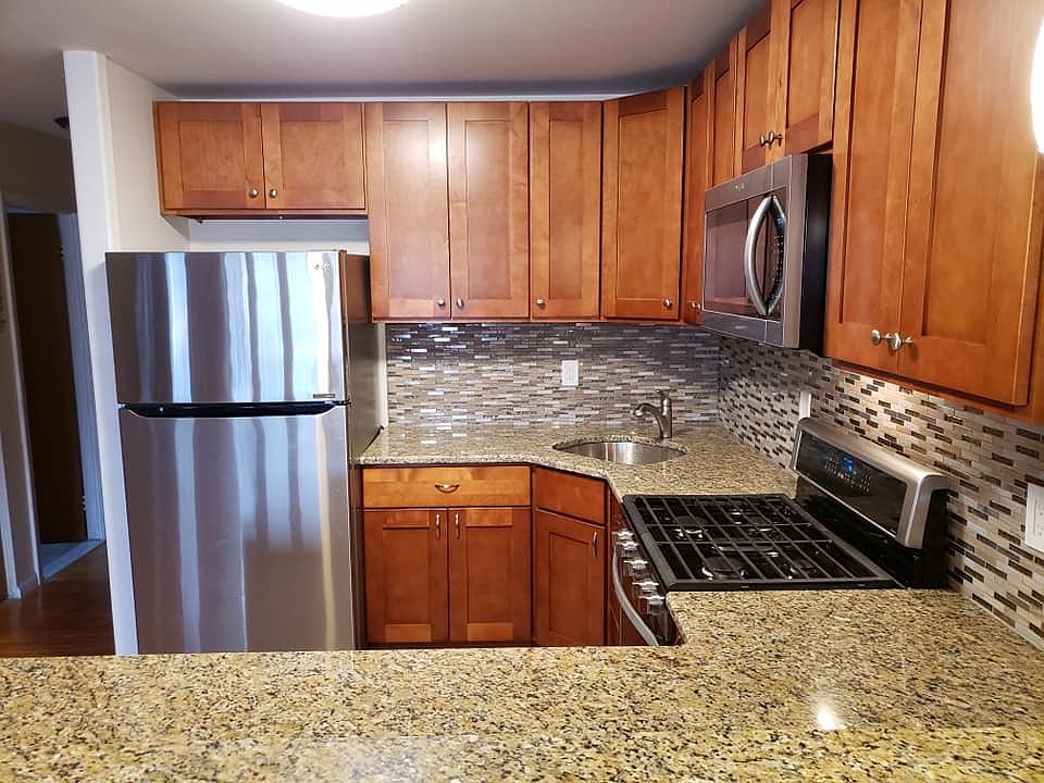 2nd image of 10233 Albemarle Ln