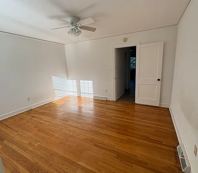 37 Holmes Dr — Photo 12