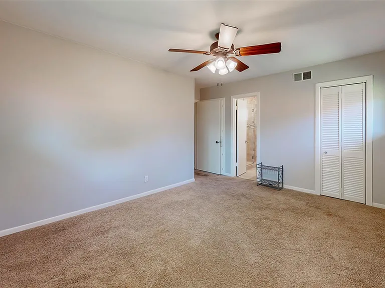 5338 Creekbend Dr — Photo 7