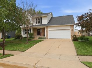 2434 W 62nd St, Davenport, IA 52806