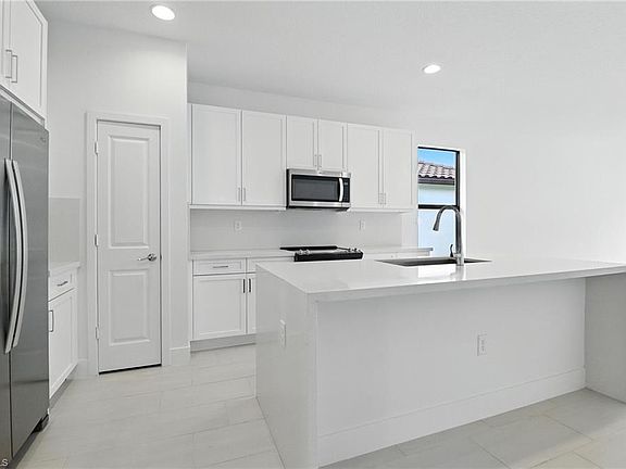 5th image of 5808 AGOSTINO WAY