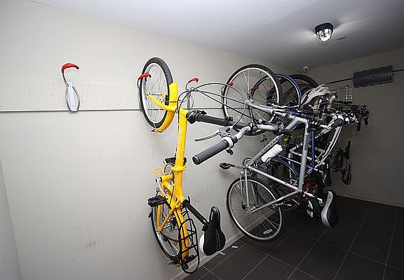 5th image of 170 E 112th St APT 7d
