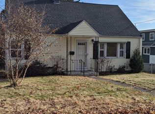 20 Winchester Ave, Worcester, MA 01603