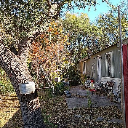 3rd image of 504 Wood Dr