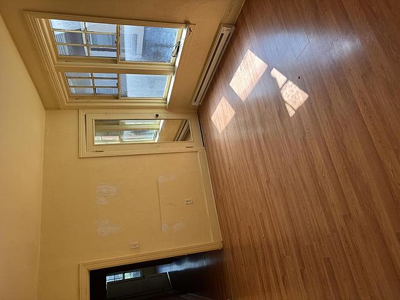 3rd image of 2129 Green St #2