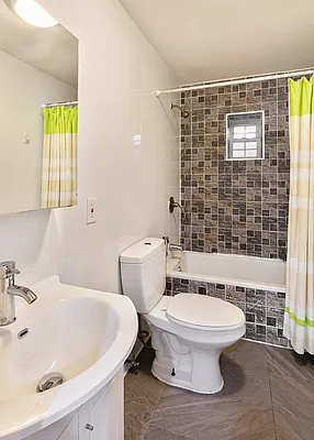 Rented by Compass | media 7