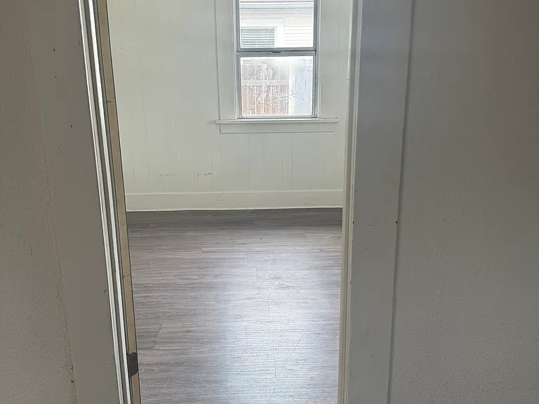 435 Cherry St — Photo 3