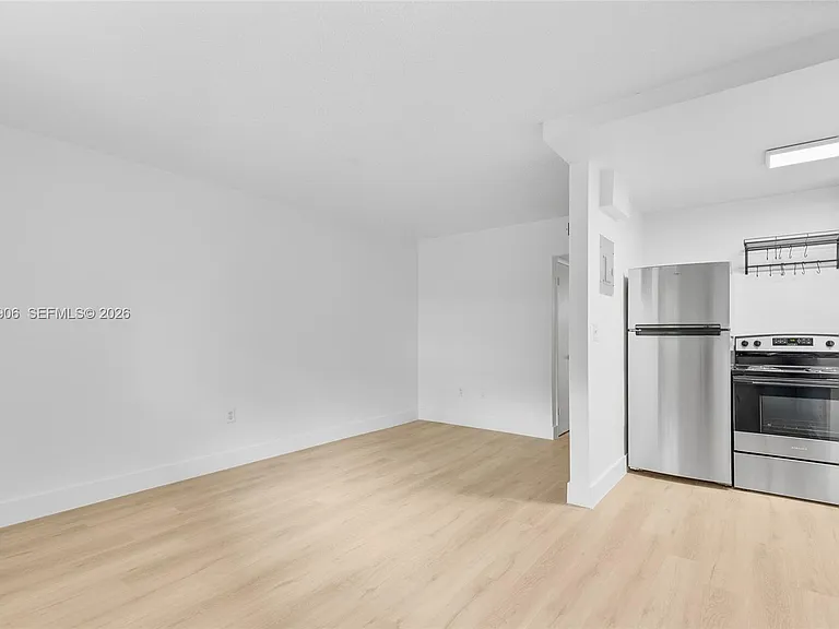 13880 NE 20th Pl #2 — Photo 15